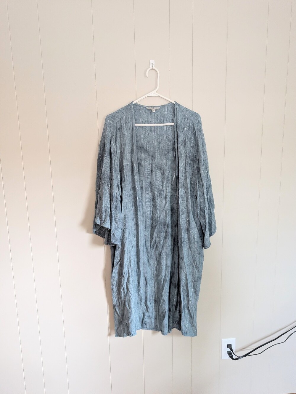 American Eagle Women's Blue Festival Shawl Size L-XL